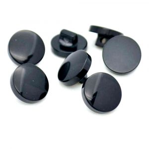 black flat buttons