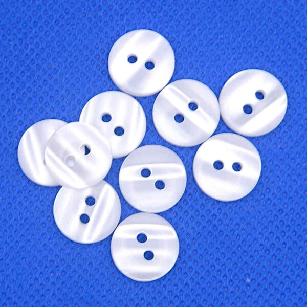 13mm White buttons
